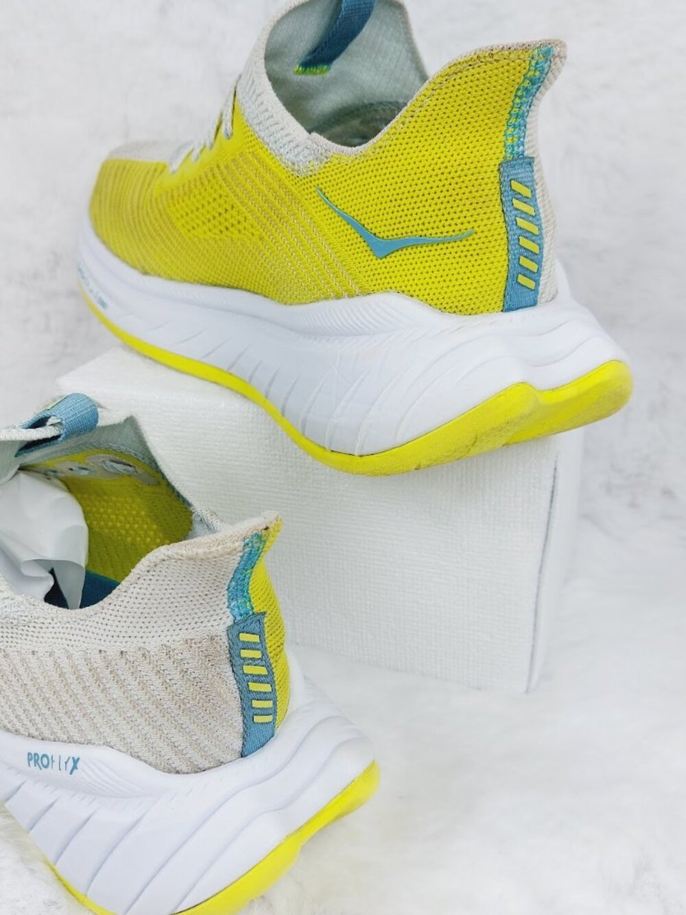 Hoka One One Carbon X 3 Men's Billowing Sail/Evening Primrose Running Shoes 9.5D - Picture 5 of 12